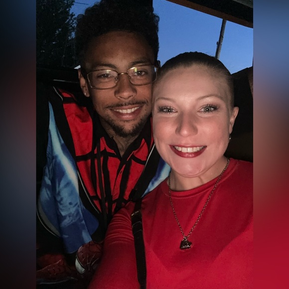 Madison’s LIVE LISTING — LIKE TO KNOW WHEN IM LIVE - Picture 6 of 15